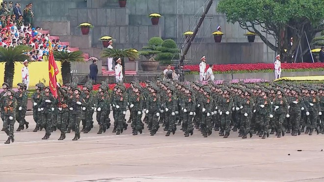 Hùng tráng lễ tổng duyệt chương trình diễu binh, diễu hành kỷ niệm 80 năm Quốc khánh - Ảnh 13.