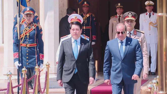 Chủ tịch nước Lương Cường thăm cấp Nhà nước Cộng hòa Ai Cập: Mở ra giai đoạn hợp tác mới - Ảnh 1.