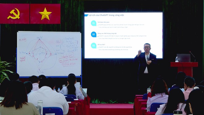 Phường Gia Định tập huấn ứng dụng trí tuệ nhân tạo nâng cao hiệu suất công việc - Ảnh 2.