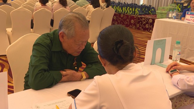Phường Tân Sơn Nhất thành lập Ban vận động Hội Doanh nghiệp và triển khai chương trình chăm sóc sức khỏe người cao tuổi năm 2025. - Ảnh 3.