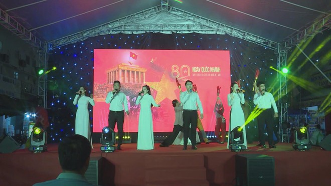 Phường Bình Dương tổ chức chương trình nghệ thuật kỷ niệm 80 năm Quốc khánh - Ảnh 2.