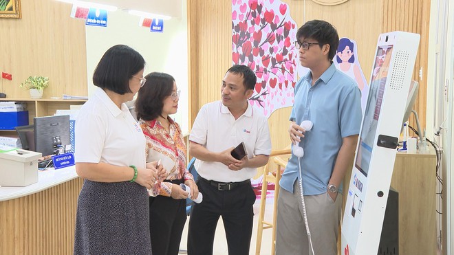 Lan tỏa phong trào bình dân học vụ số từ cơ sở: Nhiều mô hình thiết thực và gần gũi - Ảnh 7.