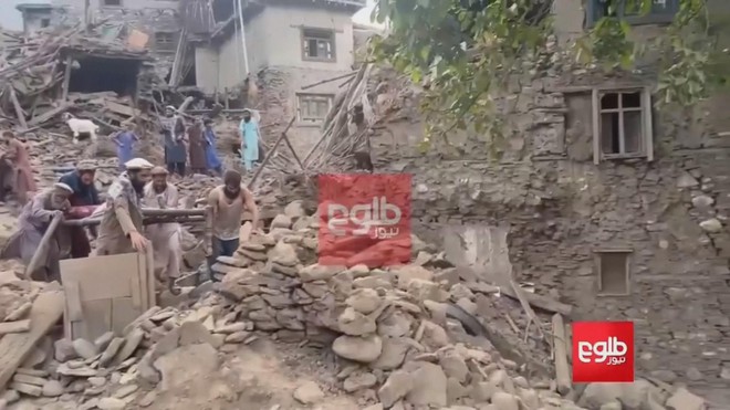 Động đất mạnh 6 độ ở miền Đông Afghanistan, hàng ngàn người thương vong - Ảnh 3.