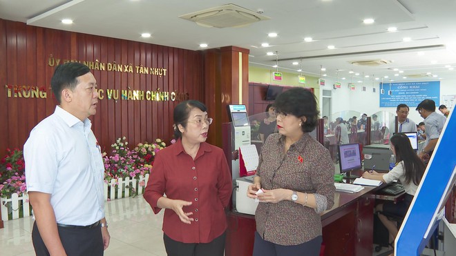 Đoàn Đại biểu Quốc hội TP.HCM khảo sát công tác chuyển đổi số tại xã Bình Chánh và Tân Nhựt - Ảnh 5.