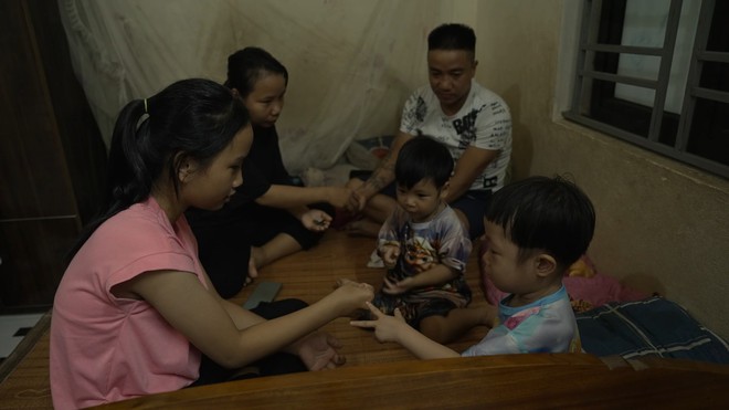 Quỳnh Chi trầm cảm vì mất cha, mẹ làm xa, anh trai khiếm khuyết - Mái ấm gia đình Việt - Ảnh 9.