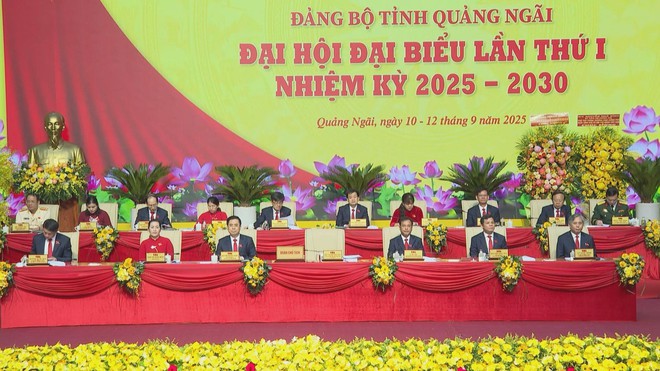 Khai mạc trọng thể Đại hội đại biểu Đảng bộ tỉnh Quảng Ngãi- Ảnh 2.