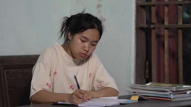 Bảo Châu: Cô bé mồ côi và nỗi cô đơn không lời - Mái ấm gia đình Việt - Ảnh 1.