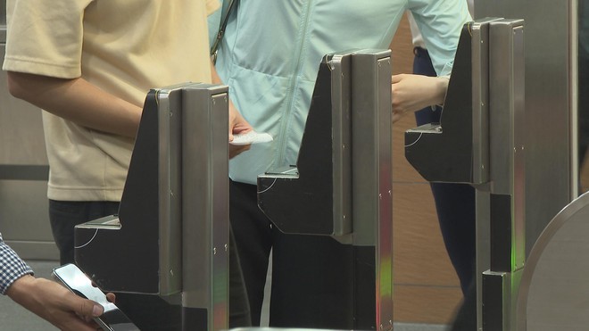 Metro số 1: Bến Thành - Suối Tiên ngưng bán vé giấy có mã QR tại quầy vé- Ảnh 2. Metro số 1: Bến Thành - Suối Tiên ngưng bán vé giấy có mã QR tại quầy vé- Ảnh 2.