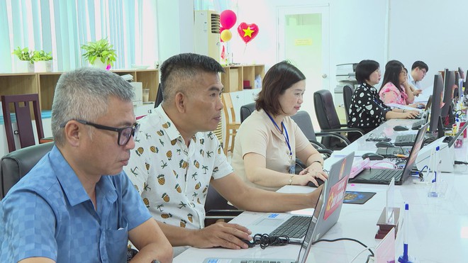 Tiếp nhận thủ tục phi địa giới hành chính, tạo tiện lợi cho người dân và doanh nghiệp- Ảnh 2. Tiếp nhận thủ tục phi địa giới hành chính, tạo tiện lợi cho người dân và doanh nghiệp- Ảnh 2.
