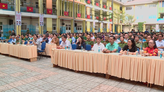 Phong trào “Bình Trưng muôn sắc hoa” chính thức được phát động- Ảnh 6.