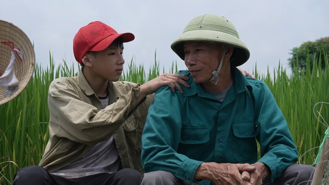 Hữu Bảo nghẹn ngào: "Chỉ sợ một ngày cha mẹ không còn..." - Mái ấm gia đình Việt - Ảnh 2.