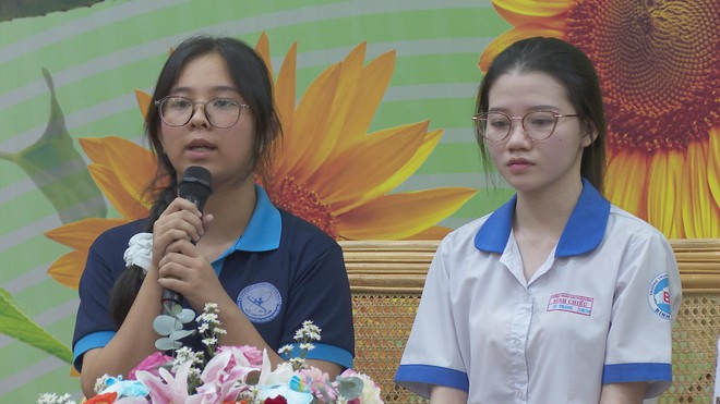 TRAO 240 SUẤT HỌC BỔNG “NỮ SINH HIẾU HỌC VƯỢT KHÓ” NĂM HỌC 2025 – 2026 - Ảnh 2.
