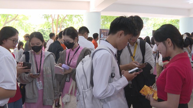 Finance Career Day – TDTU 2025: Hướng nghiệp thiết thực cho sinh viên ngành Tài chính – Ngân hàng - Ảnh 2.
