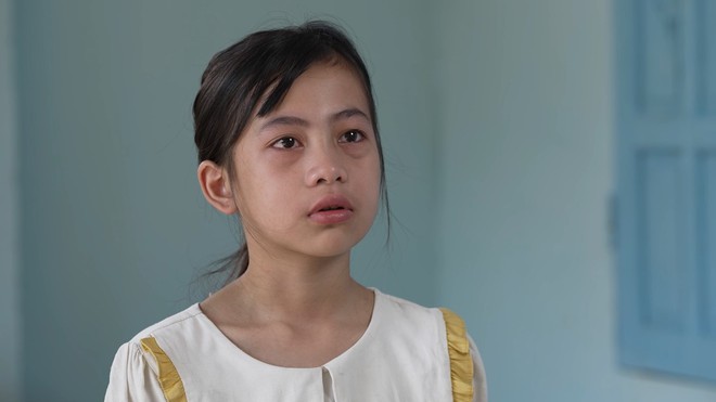 Gia đình em Lê Na sống nhờ rau rừng, gạo trợ cấp - Mái ấm gia đình Việt - Ảnh 1.
