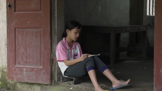 Vi Thị Viện: Cô bé dân tộc Thái mồ côi cha, chỉ mong mẹ khỏi bệnh - Mái ấm gia đình Việt - Ảnh 1.