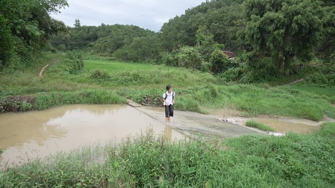Vi Thị Viện: Cô bé dân tộc Thái mồ côi cha, chỉ mong mẹ khỏi bệnh - Mái ấm gia đình Việt - Ảnh 4.