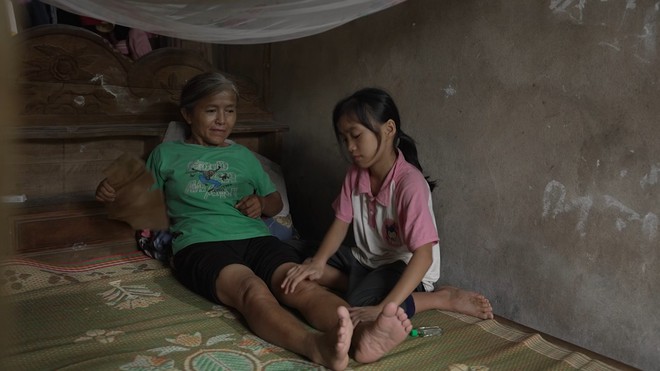 Vi Thị Viện: Cô bé dân tộc Thái mồ côi cha, chỉ mong mẹ khỏi bệnh - Mái ấm gia đình Việt - Ảnh 9.