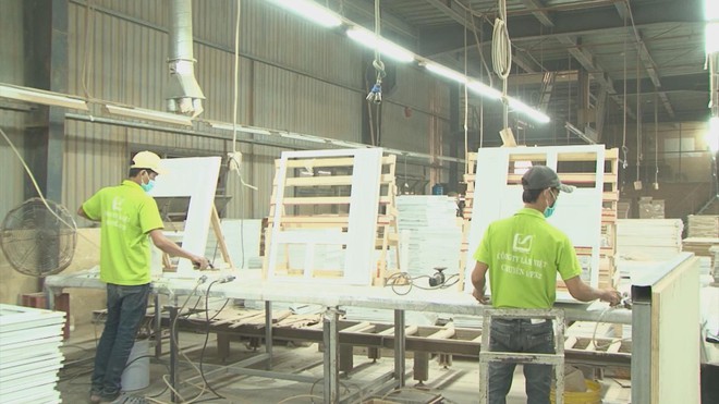 Xuất khẩu Việt Nam tăng trưởng ấn tượng 8 tháng đầu năm - Ảnh 1.