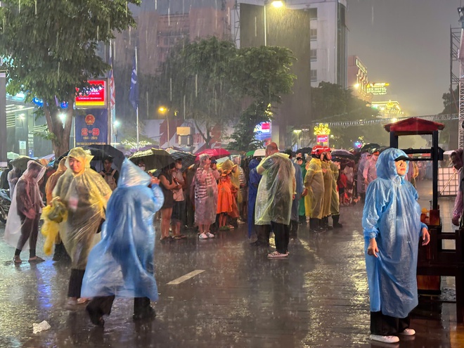 Chương trình nghệ thuật "Ánh sao độc lập": Mãn nhãn và giàu cảm xúc trong đêm Quốc khánh - Ảnh 2.