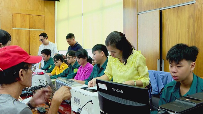 Viết tiếp hành trình Độc lập - Tự do - Hạnh phúc- Ảnh 5. Viết tiếp hành trình Độc lập - Tự do - Hạnh phúc- Ảnh 5.