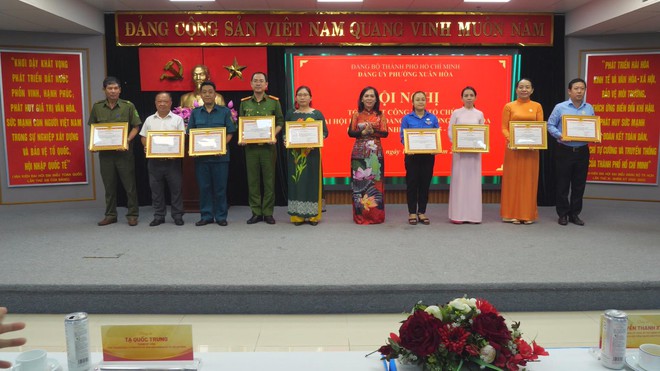 Hội nghị Tổng kết công tác tổ chức Đại hội đại biểu Đảng bộ phường Xuân Hòa lần thứ I, nhiệm kỳ 2025 - 2030 - Ảnh 4.