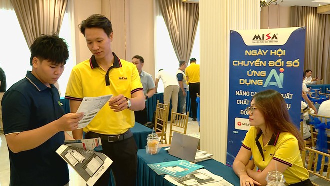 Ngày hội chuyển đổi số phường Tân Tạo, TP.HCM: Góp phần đào tạo công dân số - Ảnh 3.