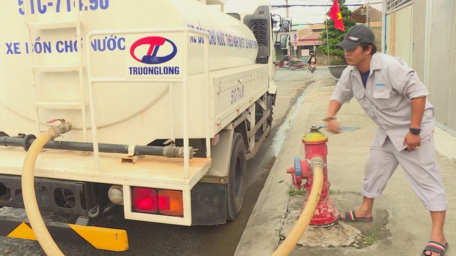 TP.HCM thực hiện trám lấp nhiều giếng khoan quy mô hộ gia đình- Ảnh 2. TP.HCM thực hiện trám lấp nhiều giếng khoan quy mô hộ gia đình- Ảnh 2.