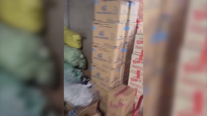 TP.HCM: Triệt phá đường dây sản xuất nước giặt, nước tẩy rửa giả quy mô lớn- Ảnh 2.