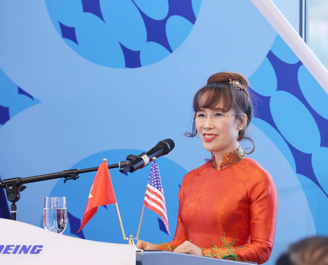 Chủ tịch nước Lương Cường chứng kiến Vietjet nhận bàn giao tàu bay Boeing đầu tiên - Ảnh 3.
