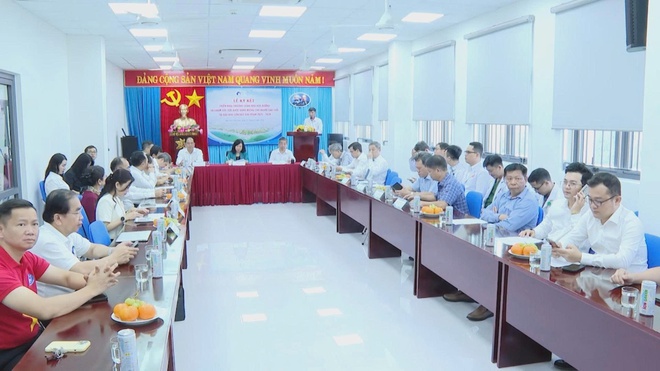 Lễ ký kết chương trình nha học đường tại Côn Đảo - Ảnh 2.