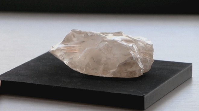 Bỉ trưng bày viên kim cương thô lớn thứ hai thế giới - Ảnh 1.