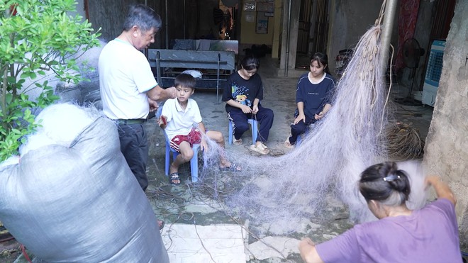 Duy Phước: Con phải ở lại thay cha chăm sóc ông bà - Mái ấm gia đình Việt- Ảnh 2.