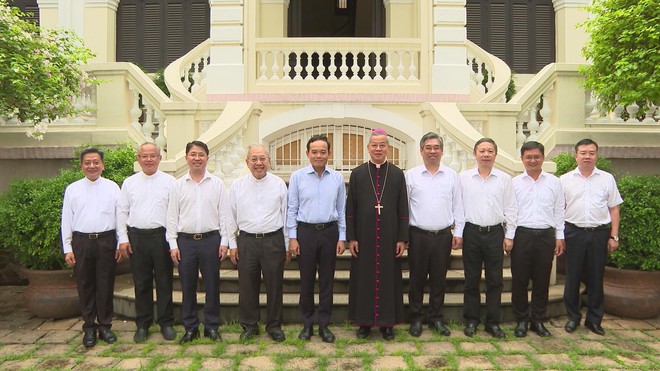 Lãnh đạo TP.HCM thăm các cơ sở tôn giáo trên địa bàn - Ảnh 4.