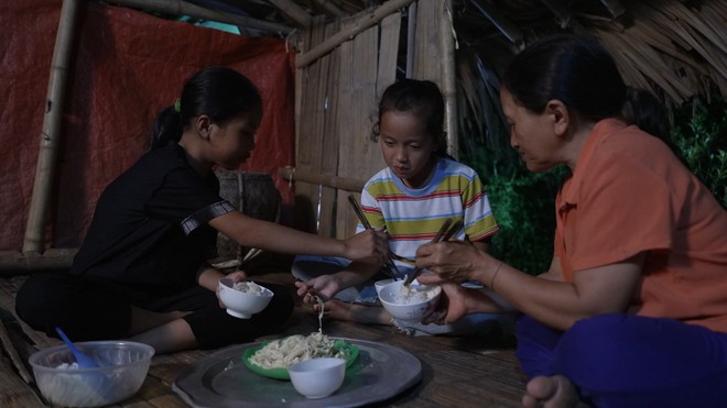 Ngân Thị Nhất: Người phụ nữ khuyết tật gồng gánh nuôi hai con sau biến cố mất chồng - Ảnh 3.