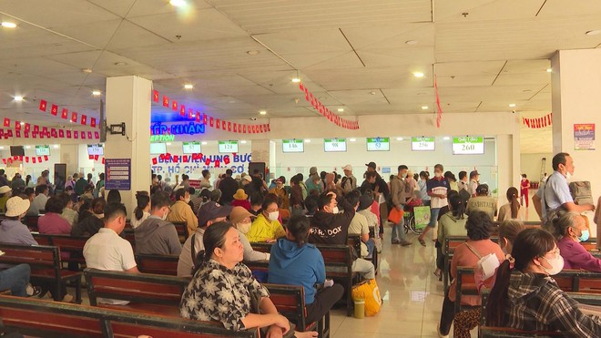 Nghị quyết 72: Hướng đến chăm sóc sức khỏe toàn dân miễn phí - Ảnh 4.
