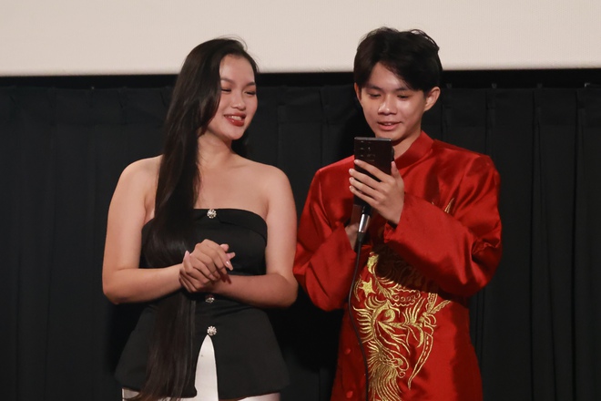 "Chuông vàng tỏa sáng" ra rạp: Những giây phút xúc động và tự hào - Ảnh 23.
