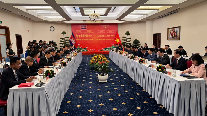 Kỳ họp lần thứ XXIV về việc tiếp tục phối hợp tìm kiếm, quy tập hài cốt liệt sĩ quân tình nguyện và chuyên gia Việt Nam hy sinh tại Campuchia - Ảnh 3.