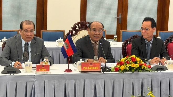 Kỳ họp lần thứ XXIV về việc tiếp tục phối hợp tìm kiếm, quy tập hài cốt liệt sĩ quân tình nguyện và chuyên gia Việt Nam hy sinh tại Campuchia - Ảnh 2.