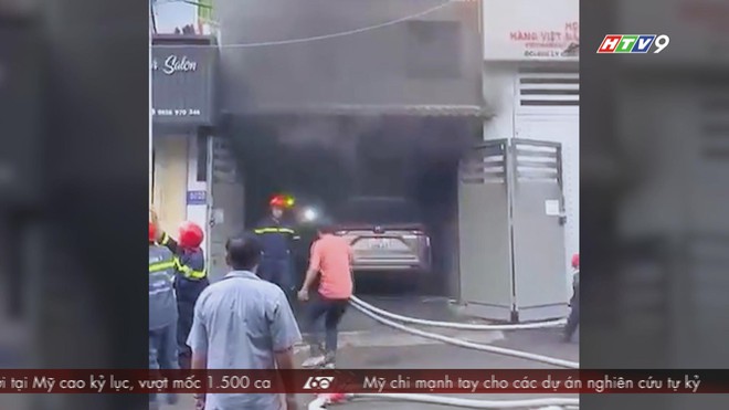 TP.HCM: Kịp thời dập tắt đám cháy tại tòa nhà 5 tầng - Ảnh 2.