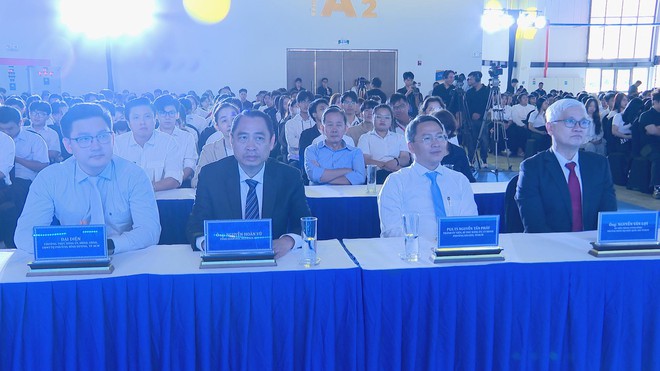 Ngày hội nhập học EIU 2025: 1.500 tân sinh viên bước vào hành trình mới - Ảnh 3.