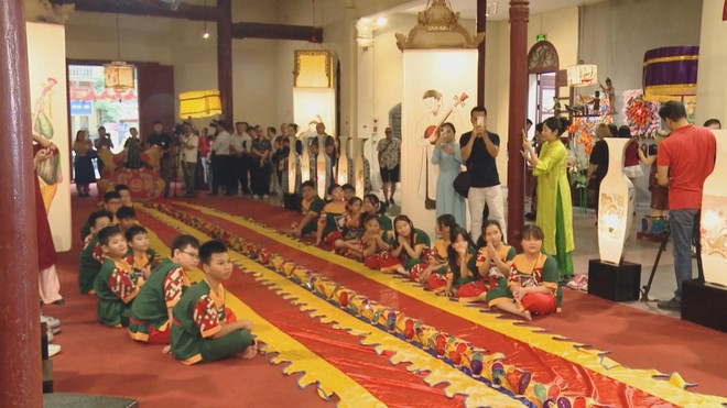 Chuỗi hoạt động Tết Trung thu truyền thống 2025 tại Hà Nội: Giữ hồn di sản, lan tỏa sáng tạo - Ảnh 2.