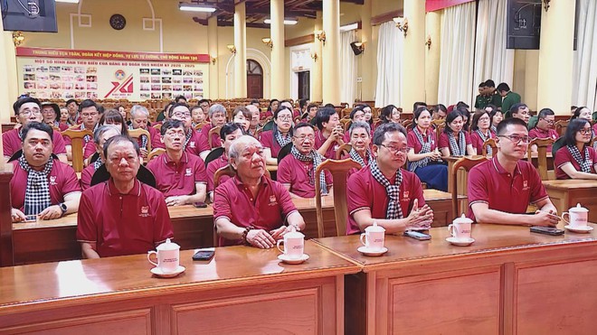 Trí thức TP.HCM tri ân Bác Hồ trong hành trình về nguồn- Ảnh 2.