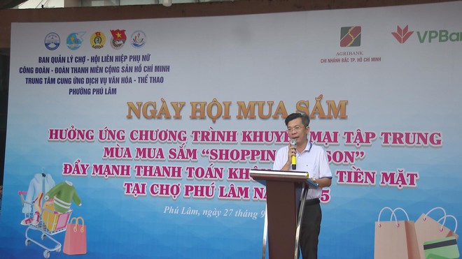 Chợ truyền thống hưởng ứng Tháng khuyến mãi "Shopping Season".- Ảnh 1.