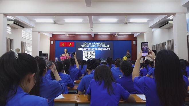 Trang bị “lá chắn số” cho cộng đồng: Chung tay ngăn chặn lừa đảo trên không gian mạng - Ảnh 2.