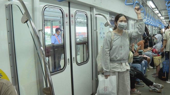 Lượng hành khách dùng thẻ MultiPass đi Metro số 1 tăng mạnh  - Ảnh 1.