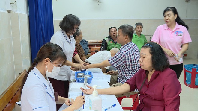Ngày hội "Phú Nhuận nghĩa tình - Rực rỡ sắc hoa"- Ảnh 2.