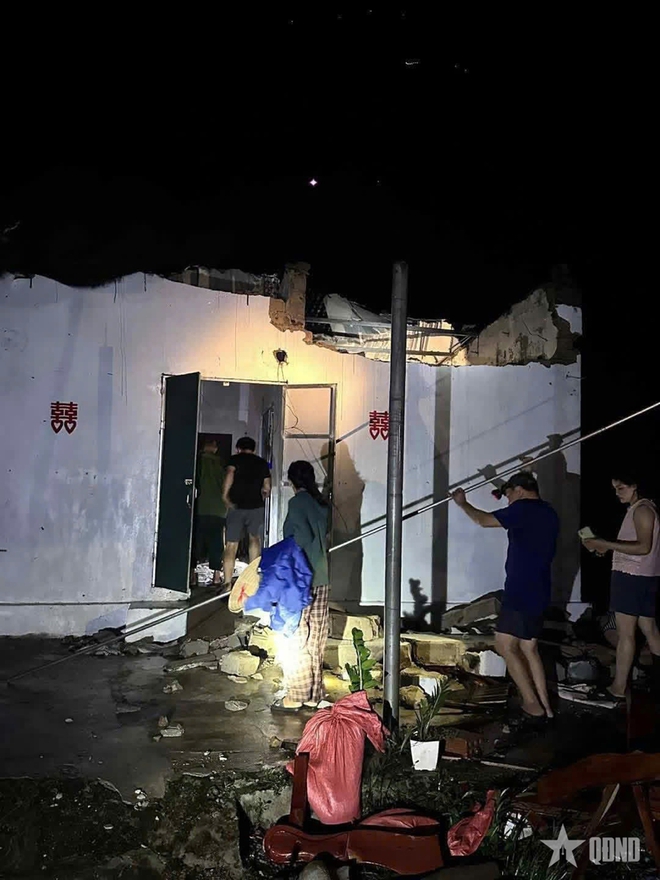 Các địa phương Quân khu 4 chịu thiệt hại nặng nề trong bão số 10: 13 người chết và mất tích - Ảnh 6.