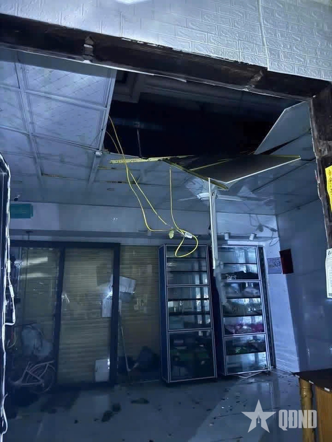 Các địa phương Quân khu 4 chịu thiệt hại nặng nề trong bão số 10: 13 người chết và mất tích - Ảnh 10.
