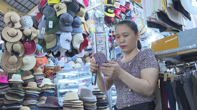 Ngành thuế TP.HCM tuyên truyền, hỗ trợ trước thời điểm bỏ thuế khoán - Ảnh 3.
