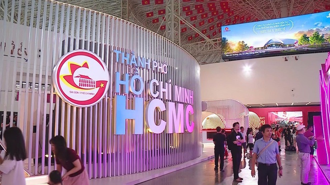 Tầm vóc thời đại và khát vọng tương lai của TP.HCM được giới thiệu tại Triển lãm thành tựu đất nước - Ảnh 1.